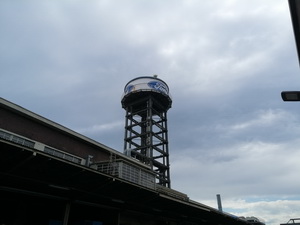 Ford Turm
Ford Tower
Tour Ford